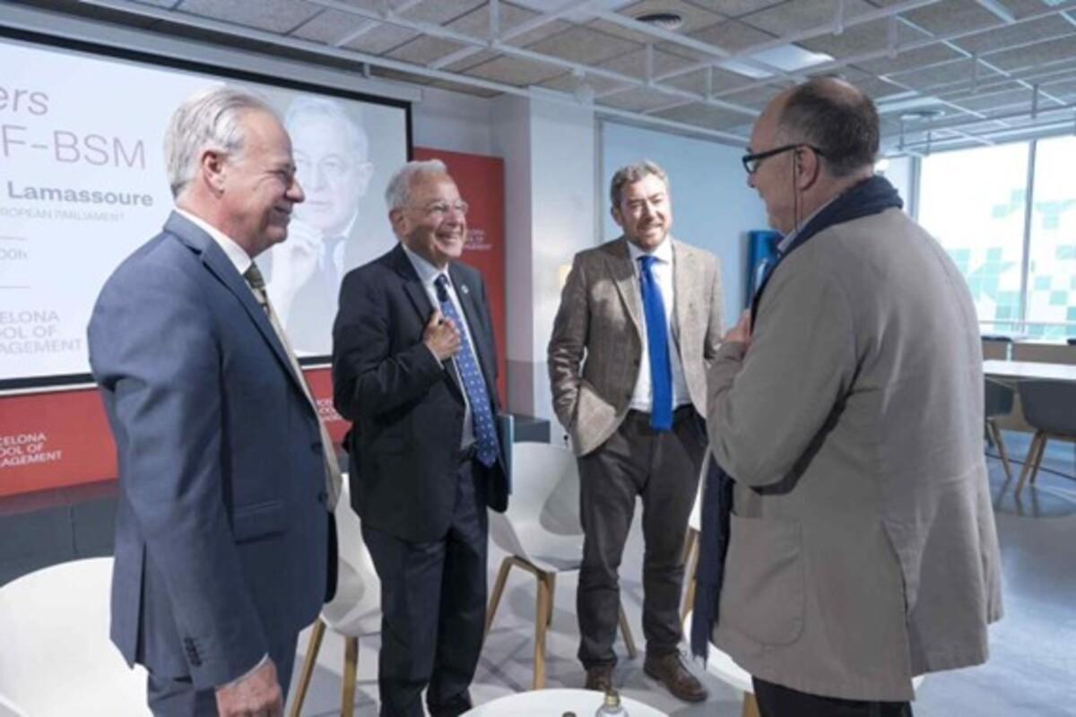 El futur de la UE segons l'eurodiputat Alain Lamassoure: estats membres més petits, noves competències i Ucraïna dins de la Unió 